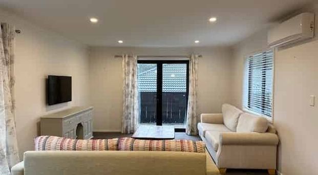 Easy Living - Photo 1