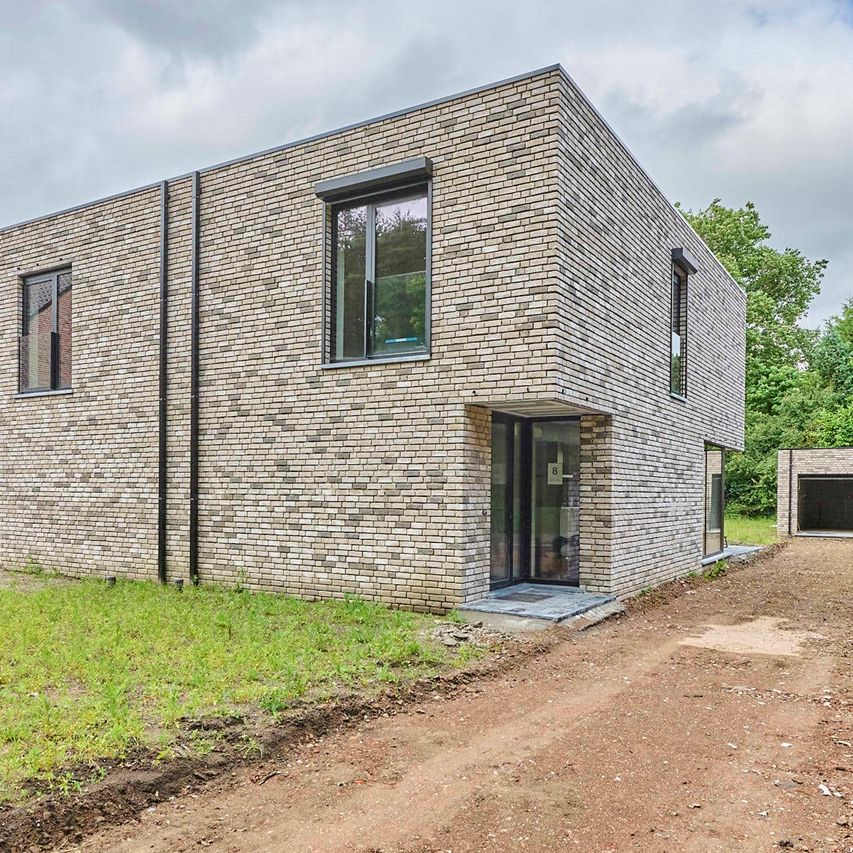 Nieuwbouwwoning om te delen met prive kamer - Foto 1