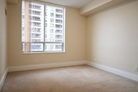 For Lease - 5233 Dundas Street Unit# 320, Toronto, Ontario - Photo 5