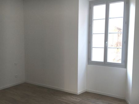 Beau et lumineux 2 Pièces Centre Ville Bastia ! - Photo 2