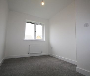 Roman Avenue, Exeter - Photo 4