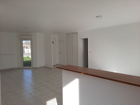 Location Maison 4 pièces 90m² LONGAGES 31410 - Photo 1