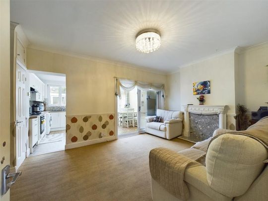 3 bedroom semi-detached house to rent - Photo 1
