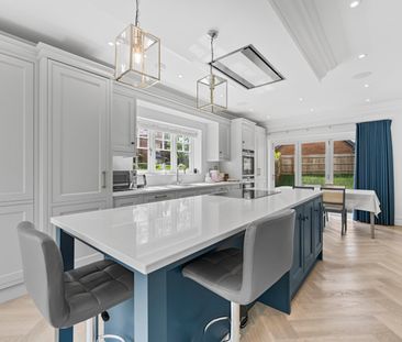 5 bedroom House in Holly Hill Drive, Ascot - Photo 6