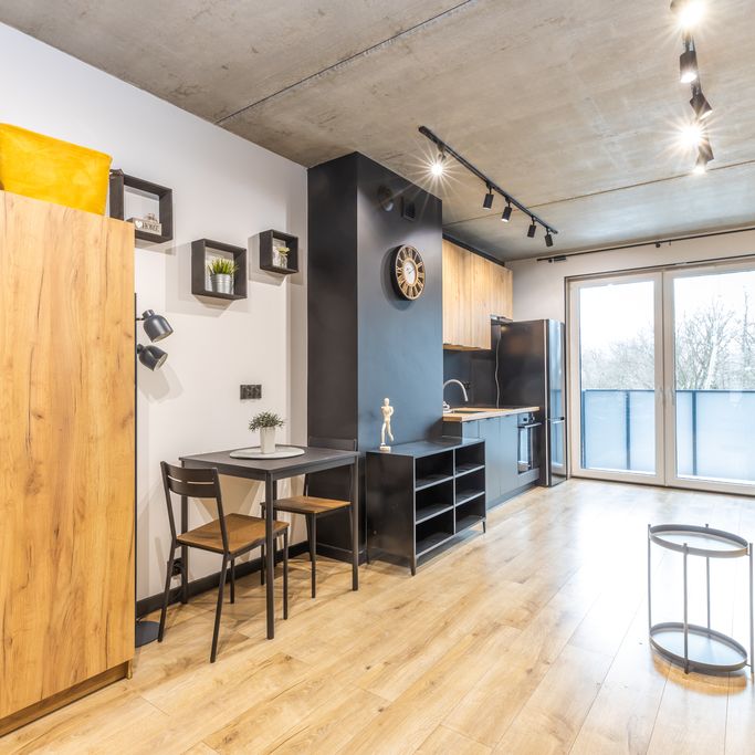 2 pokoje, wysoki standard, niski czynsz! - Zdjęcie 1