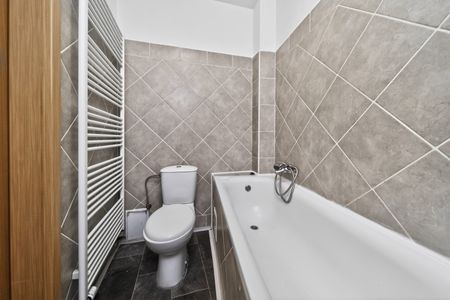 Pronájem bytu 2+kk 41 m² - Fotografie 3