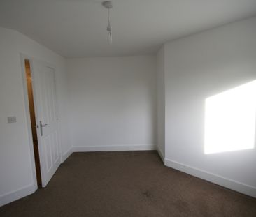 Suffolk Drive, Gloucester, with dedicated parking - Photo 5