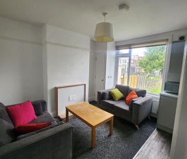 4 bedroom house to rent - Photo 2