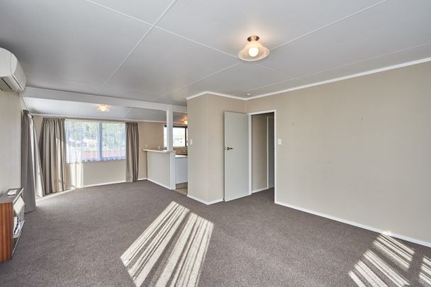 Professional Easy Living - Photo 1