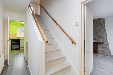 Woodfield Road, Crawley, RH10 - Photo 4