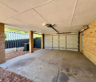 Spacious Family Home with Huge Workshop - Photo 4