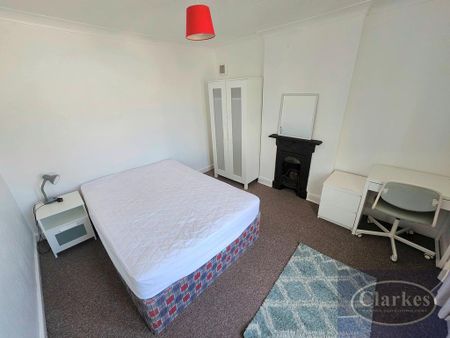 5 bedroom detached house to rent - Photo 4