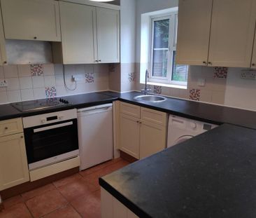 2 bedroom terraced house to rent - Photo 4
