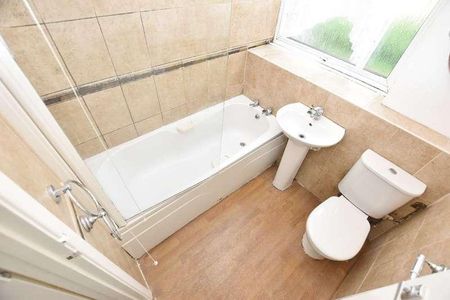 South Grove, Erdington, Birmingham, B23 - Photo 2