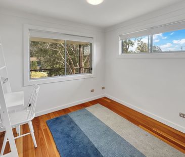 MODERN COASTAL LIVING JUST METRES FROM THE BEACH - Photo 6