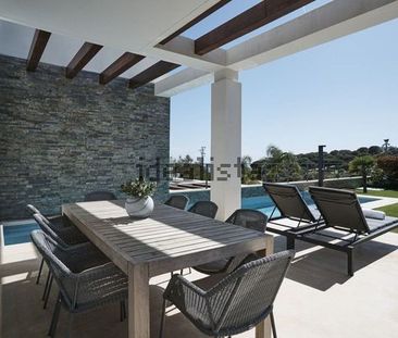 Alquiler de casa o chalet independiente en Avenida de los Acebos - Photo 3