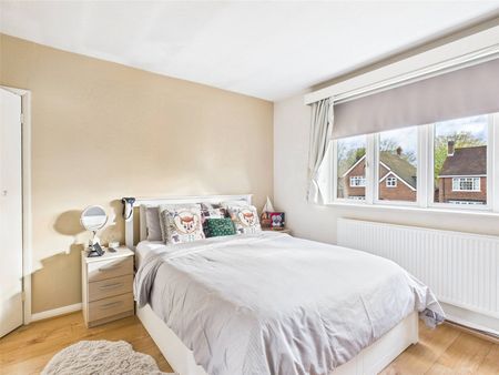 Seymour Gardens, Feltham, TW13 - Photo 5