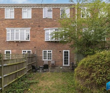 3 bedroom terraced house to rent - Photo 1