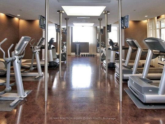 For Lease - 15 Greenview Avenue Unit# 910, Toronto, Ontario - Photo 1