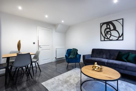 2 Bed, House - Photo 2