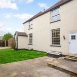 4 bedroom detached house to rent - Photo 1