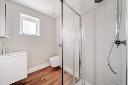 3 bedroom detached house to rent - Photo 5