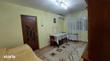 Inchiriez 2 camere confort 2 , Mobilat Utilat complet , stare foarte b - Photo 4