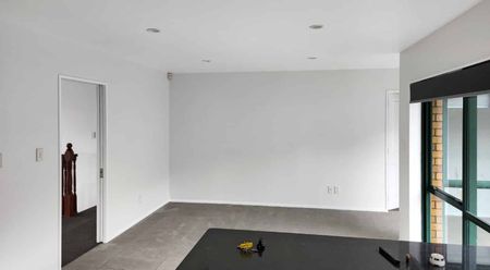 Manukau Heights - 4 brm, 2 bathroom - Photo 5