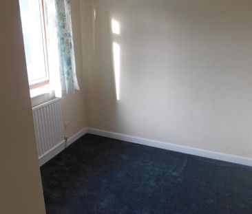 4 bedroom detached house to rent - Photo 5