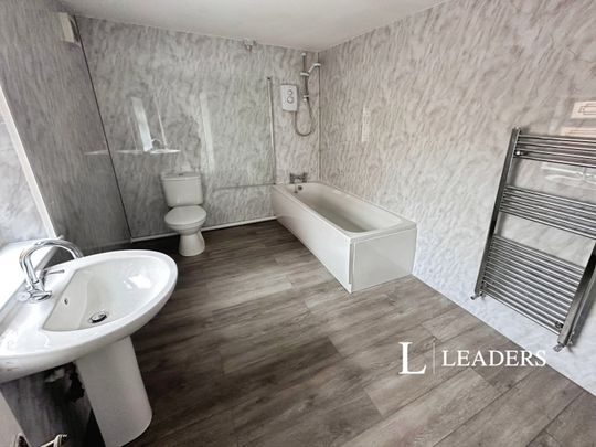 3 bedroom house to rent Chetwynd Street, Stoke-on-Trent, Staffordshire, ST6 - Photo 1