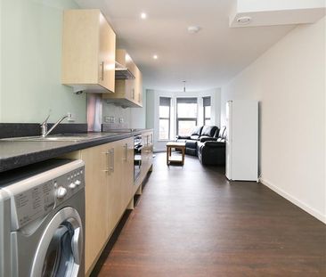 2 bed apartment to rent in Warton Terrace, Heaton, NE6 - Photo 1