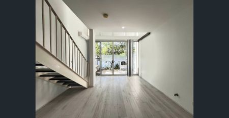 Rhodes High-Rise Waterfront 2B2B |Spacious Layout with Stunning Views - Photo 2