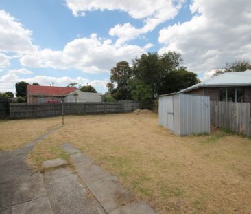 Private Court Location / Spacious Backyard - Photo 1