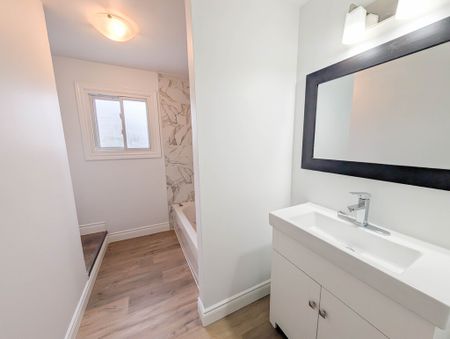 Cozy 5 Bedroom Townhouse in Thorold! - Photo 5