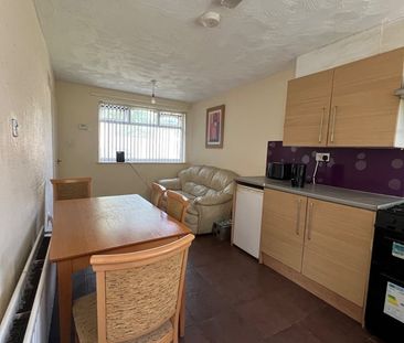 Room in a Shared House, Leahurst Crescent, B17 - Photo 5