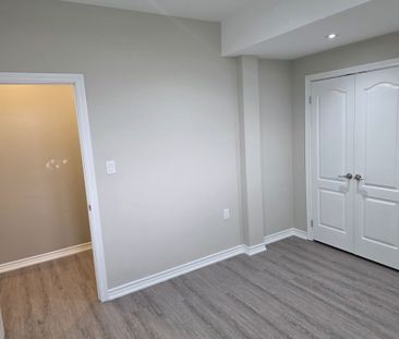 For Lease - 184 Dale Crescent, Bradford West Gwillimbury, Ontario - Photo 1