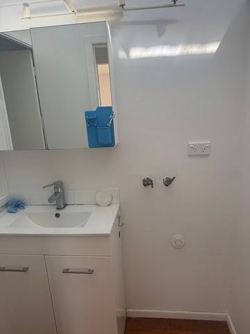 Charming 1BR Flat w/ Deck & Garden! - Photo 4