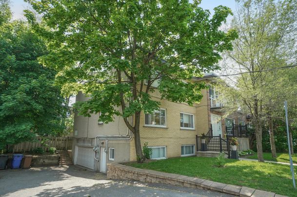 5720 Av. Kincourt Côte-Saint-Luc, QC H4W - Photo 1