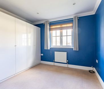 4 bedroom semi-detached house to rent - Photo 5