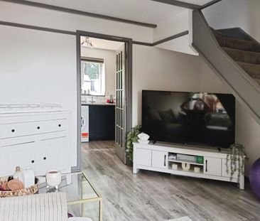 2 bedroom semi-detached house to rent - Photo 4