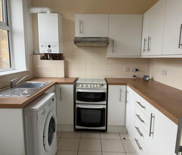 TWO BEDROOM END TERRACE - Photo 4