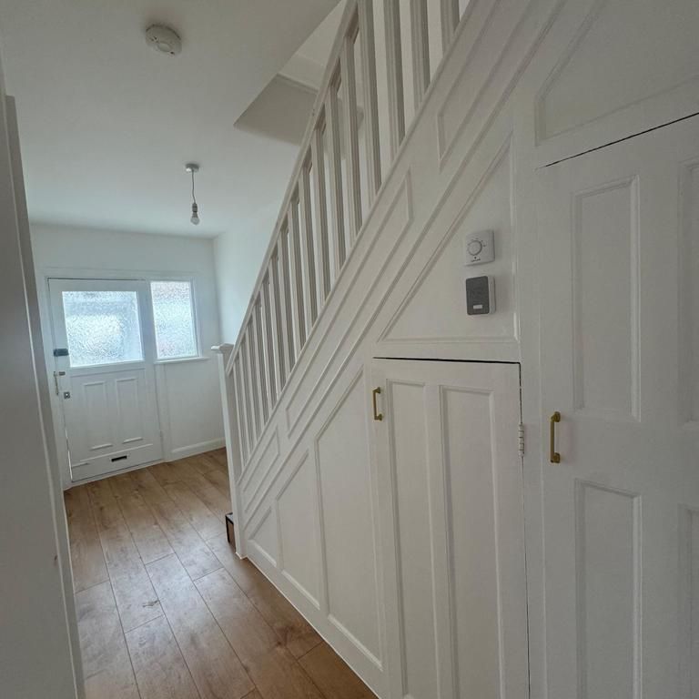 3 bedroom terraced house to rent - Photo 1
