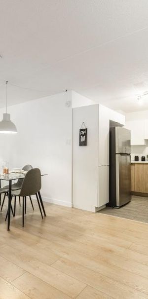 3½ À LOUER À LAVAL – 45 ANS ET + | 1 MOIS GRATUIT - Photo 1