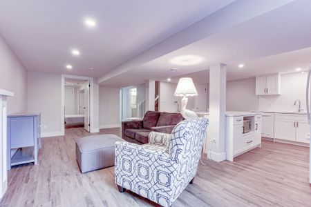 For Lease - 329 SMITH Street Unit# LOWER, Central Elgin, Ontario - Photo 2