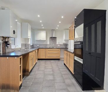 3 bedroom terraced house to rent - Photo 6