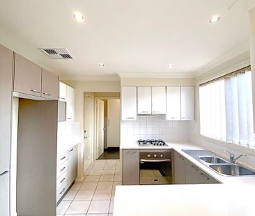 5/5 Streeton Street, Casula NSW 2170 - Townhouse For Rent | Domain - Photo 3