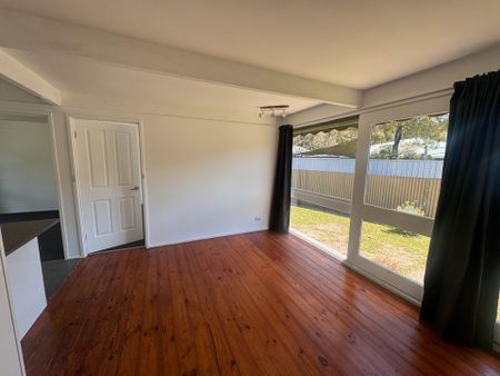 Three-Bedroom Home in Mount Evelyn - Photo 2