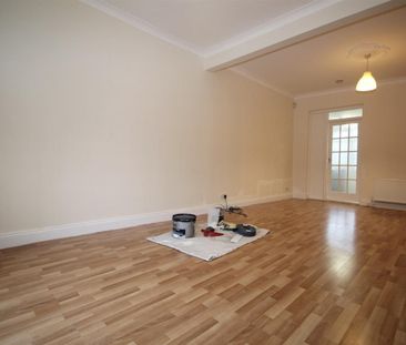 3 Bedroom House - End Terrace To Let - Photo 6