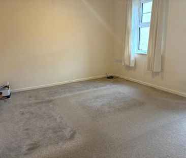 3 bedroom end of terrace house to rent - Photo 5