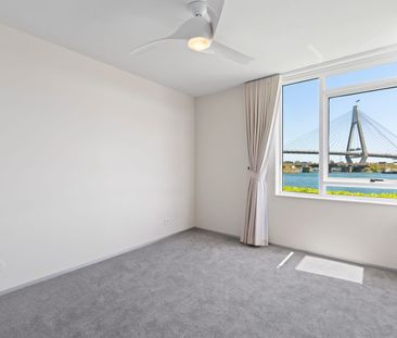 Harbour Views, Refined Waterfront Living - Photo 4
